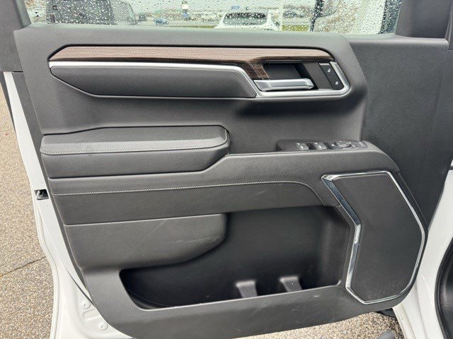 Used 2023 Chevrolet Silverado 1500 RST w/ Redline Edition image 10