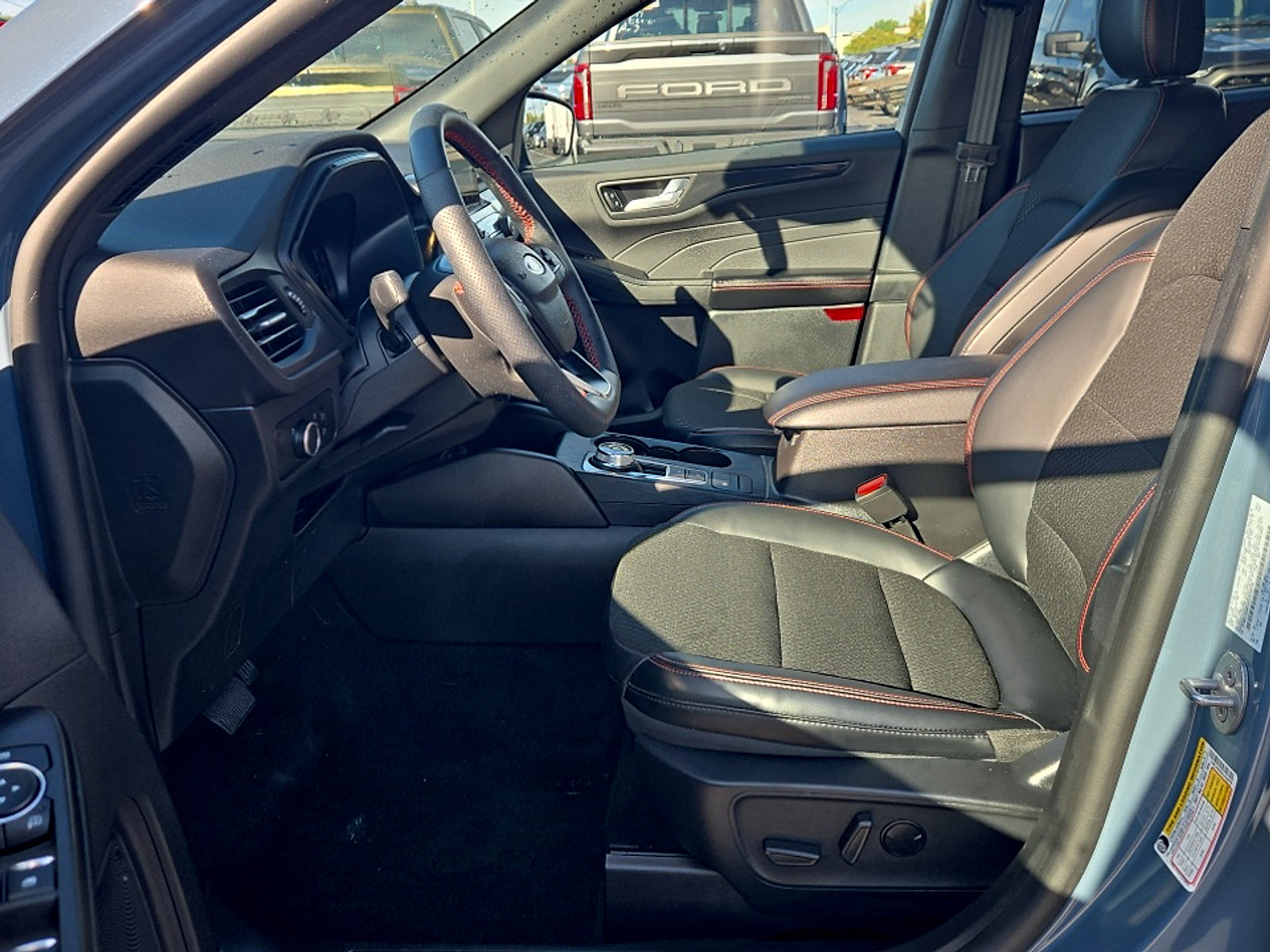 Certified 2025 Ford Escape ST-Line w/ Cold Weather Package AWD/4WD image 11