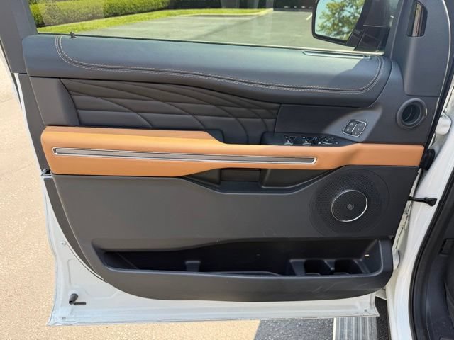 Certified 2024 Ford Expedition Platinum AWD/4WD image 13