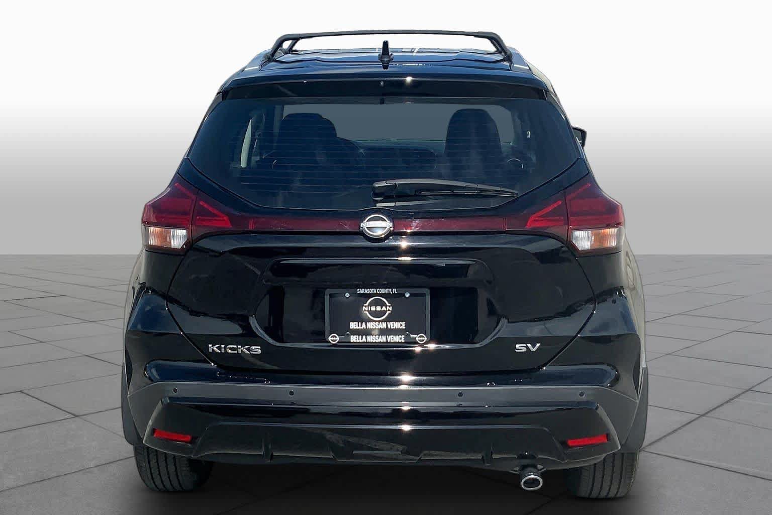 Used 2024 Nissan Kicks SV w/ Exterior Package FWD image 5