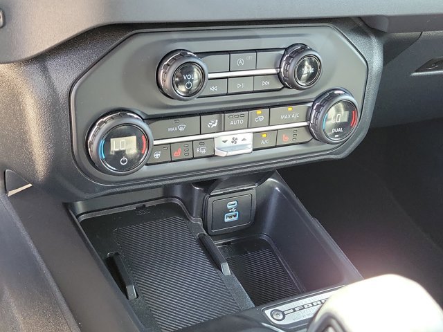 Certified 2025 Ford Bronco Outer Banks AWD/4WD image 29