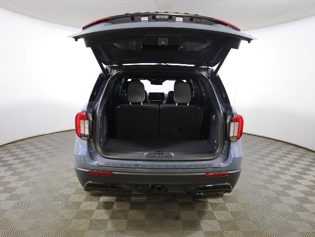 Certified 2025 Ford Explorer ST-Line w/ Premium Package AWD/4WD image 39