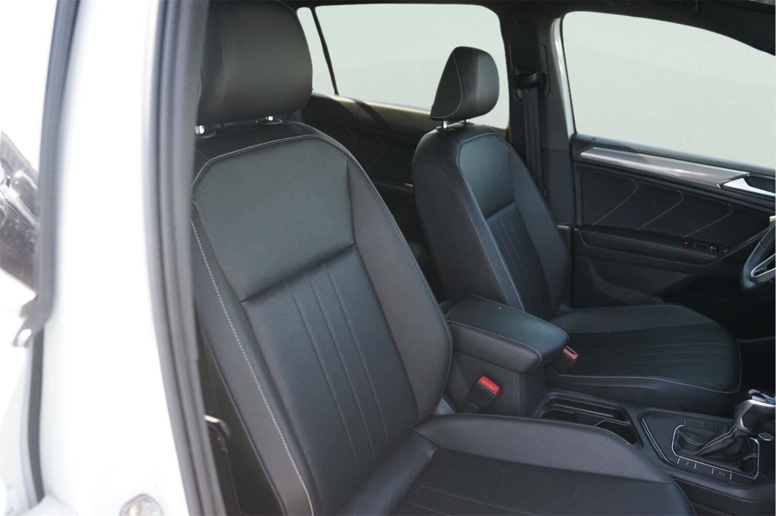 Used 2022 Volkswagen Tiguan SE R-Line FWD image 20