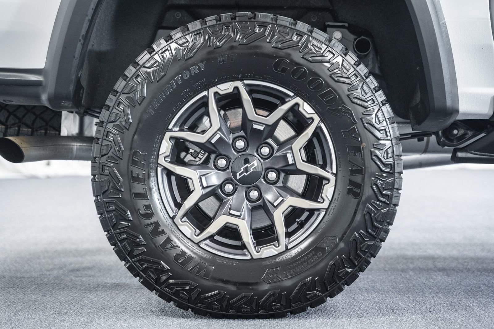 Used 2026 Chevrolet Colorado ZR2 image 18