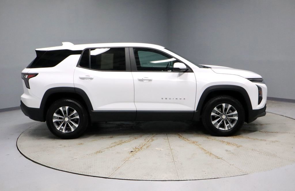 Used 2025 Chevrolet Equinox LT image 6