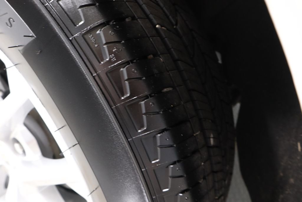 Used 2024 Chevrolet Equinox LS w/ LS Convenience Package image 19