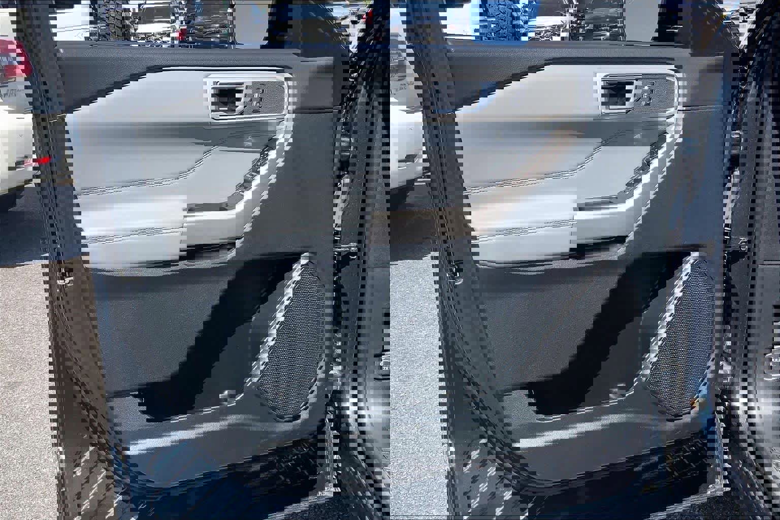 Certified 2023 Ford Explorer XLT w/ Equipment Group 202A image 21