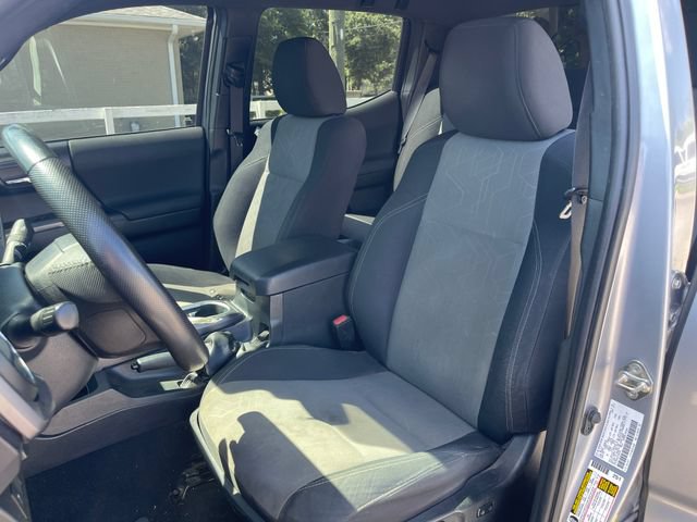 Used 2020 Toyota Tacoma TRD Off-Road AWD/4WD image 11