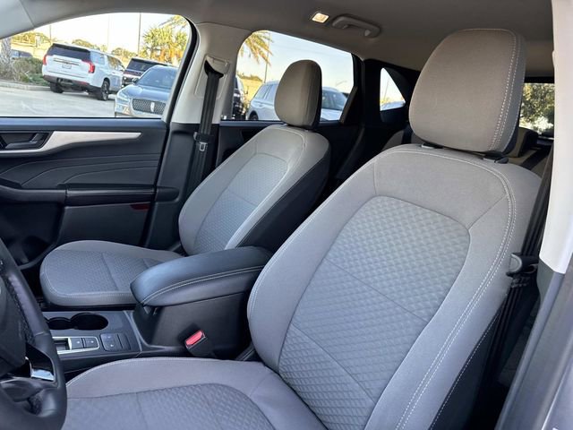 Certified 2022 Ford Escape SE w/ SE Sport Appearance Package image 18