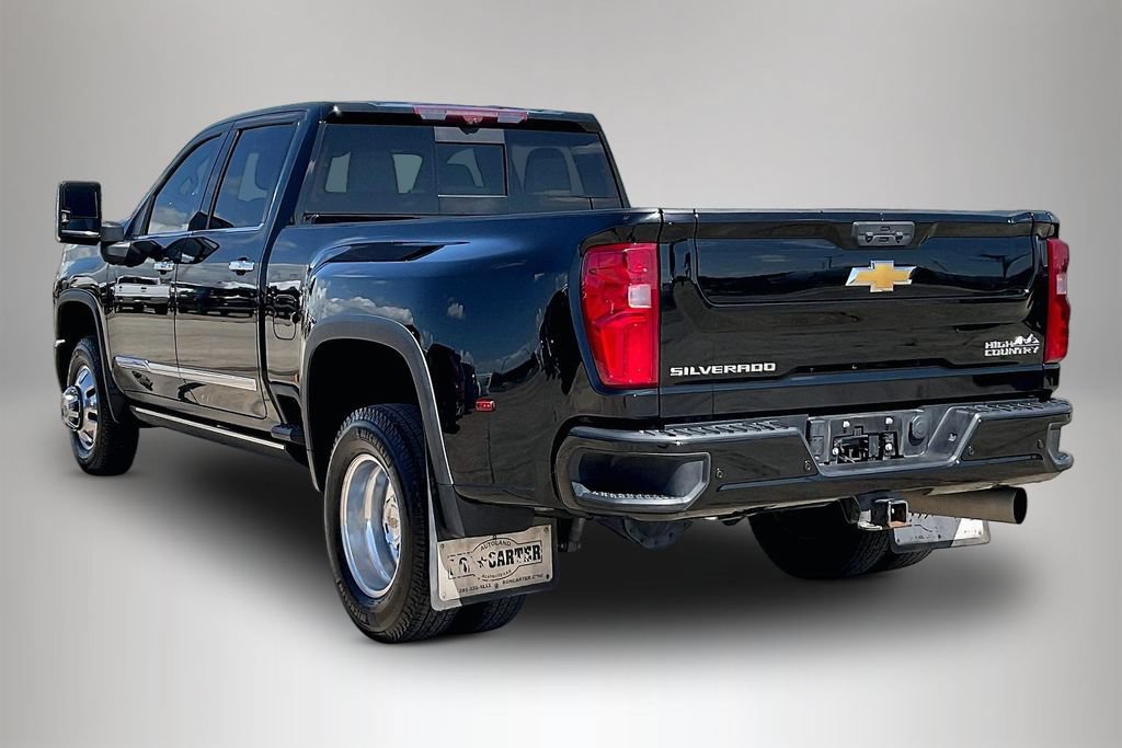 Used 2024 Chevrolet Silverado 3500 High Country w/ Technology Package AWD/4WD image 4