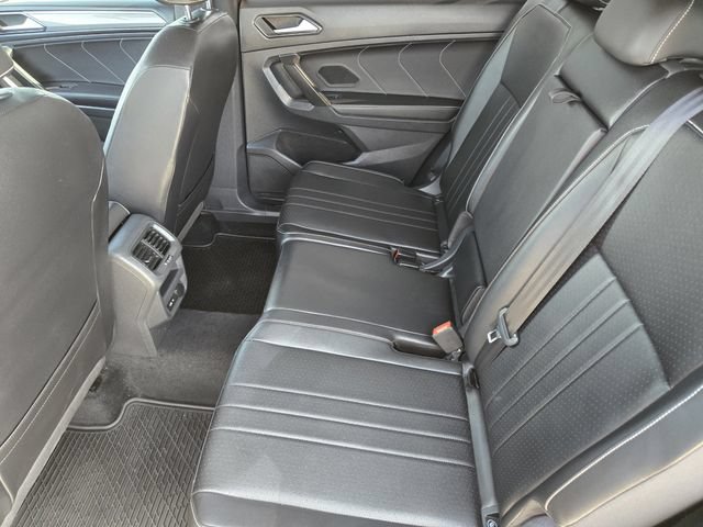 Used 2022 Volkswagen Tiguan SE R-Line FWD image 29