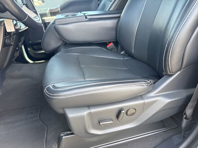 Certified 2022 Ford F250 Lariat w/ Black Appearance Package image 19