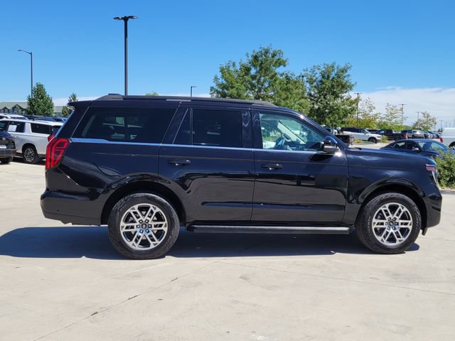 Certified 2025 Ford Expedition Active AWD/4WD image 2