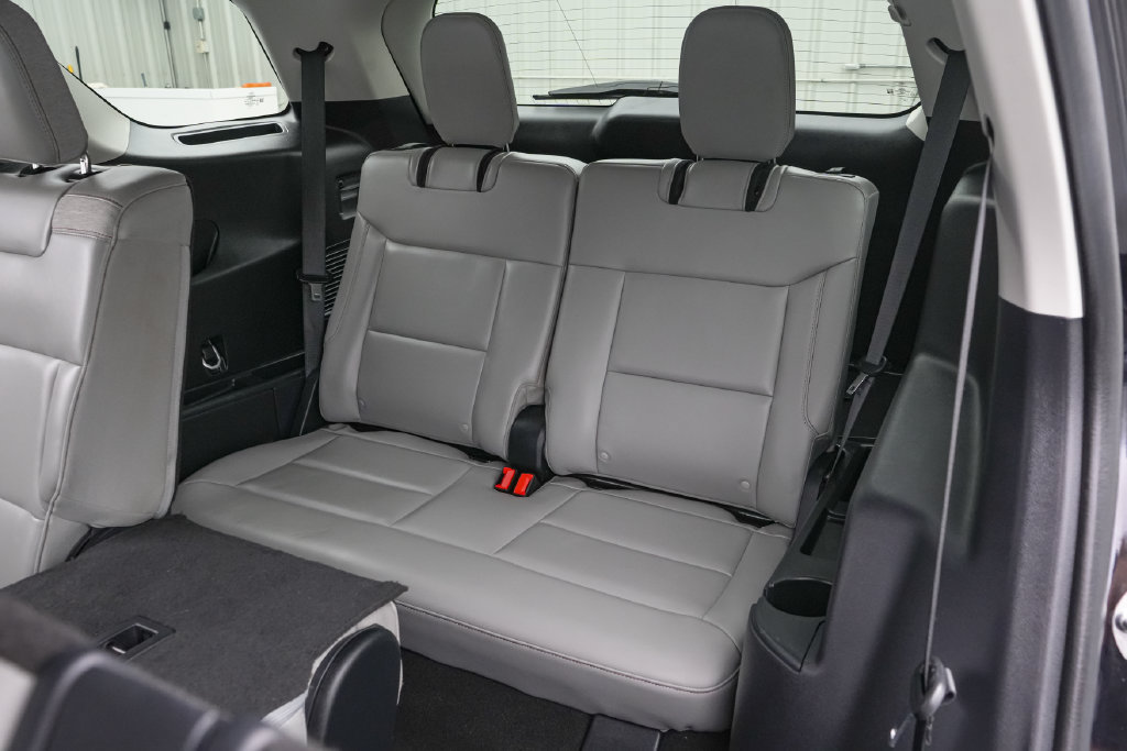 Certified 2025 Ford Explorer Active w/ Active Comfort Package AWD/4WD image 20