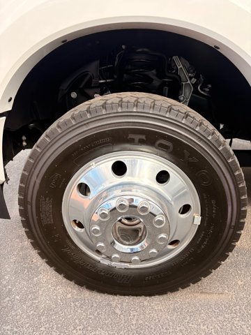 Certified 2024 Ford F450 Platinum w/ FX4 Off-Road Package AWD/4WD image 10