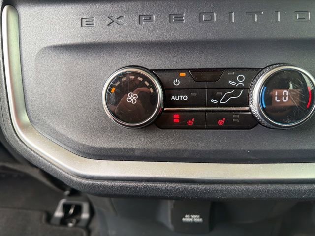 Certified 2025 Ford Expedition Platinum AWD/4WD image 26