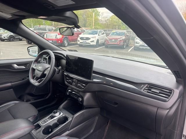 Certified 2023 Ford Escape ST-Line w/ Tech Pack #1 AWD/4WD image 10