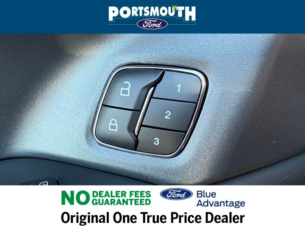 Certified 2024 Ford Expedition Max Platinum image 32