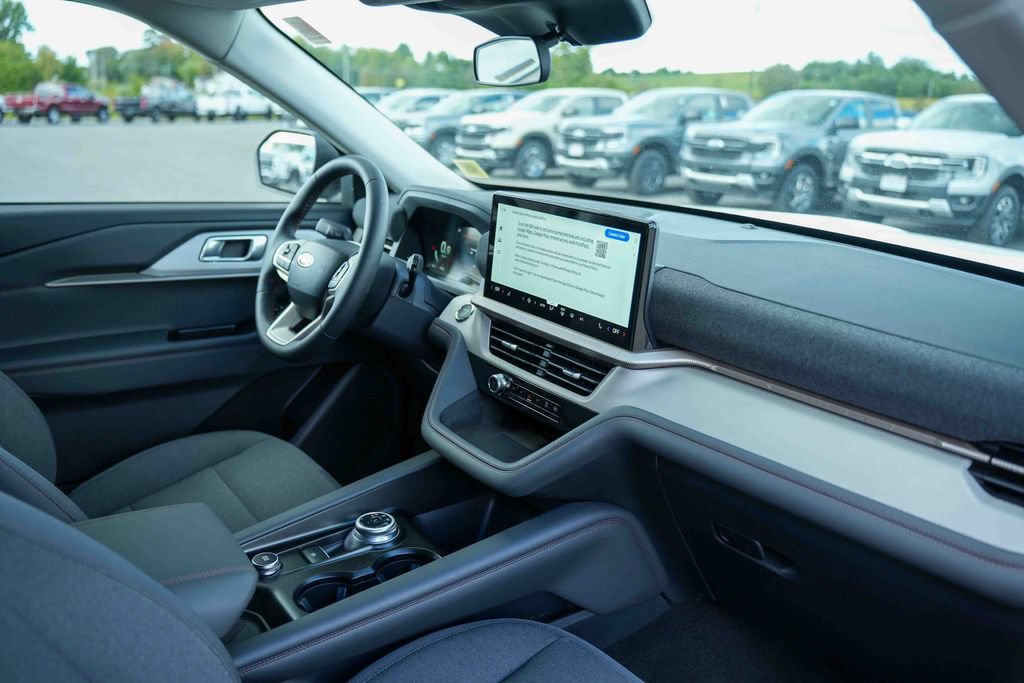 Certified 2026 Ford Explorer Active AWD/4WD image 17