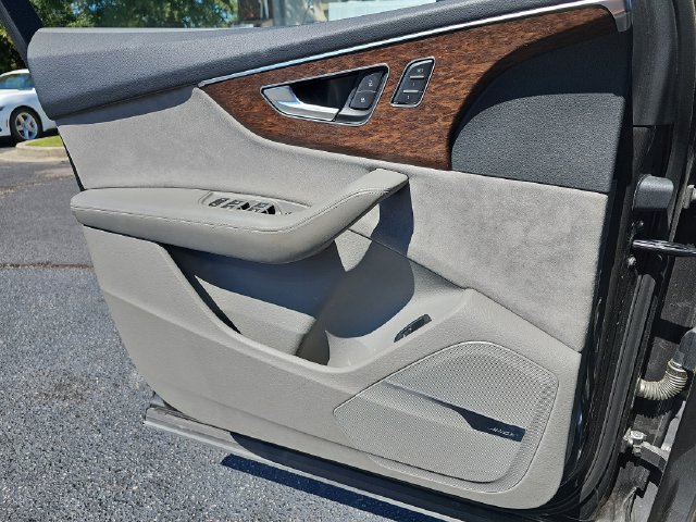 Used 2020 Audi Q7 3.0T Prestige AWD/4WD image 31