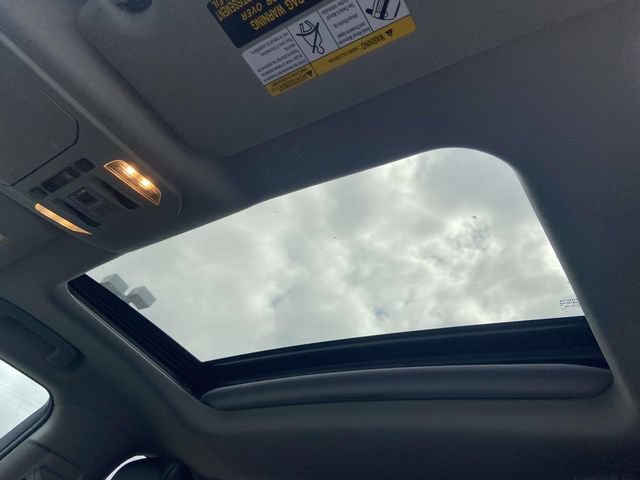 Used 2020 Toyota Highlander XLE FWD image 30