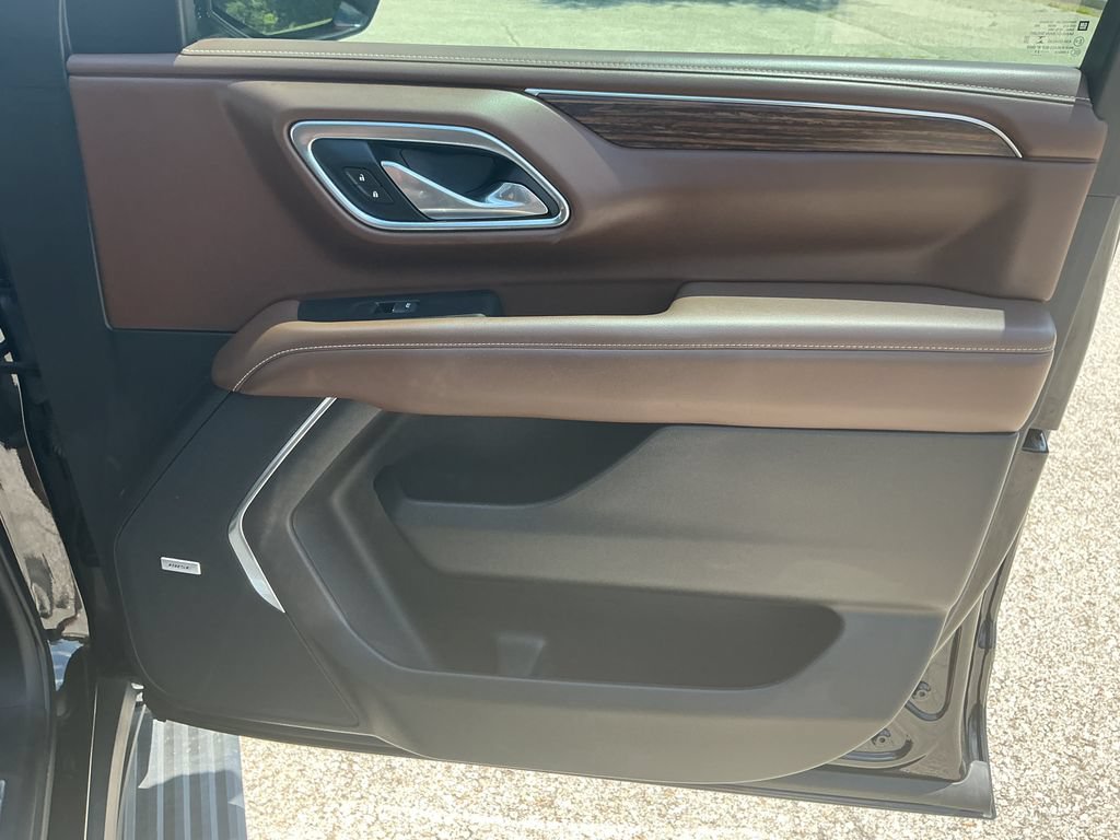 Used 2021 Chevrolet Tahoe High Country RWD image 23