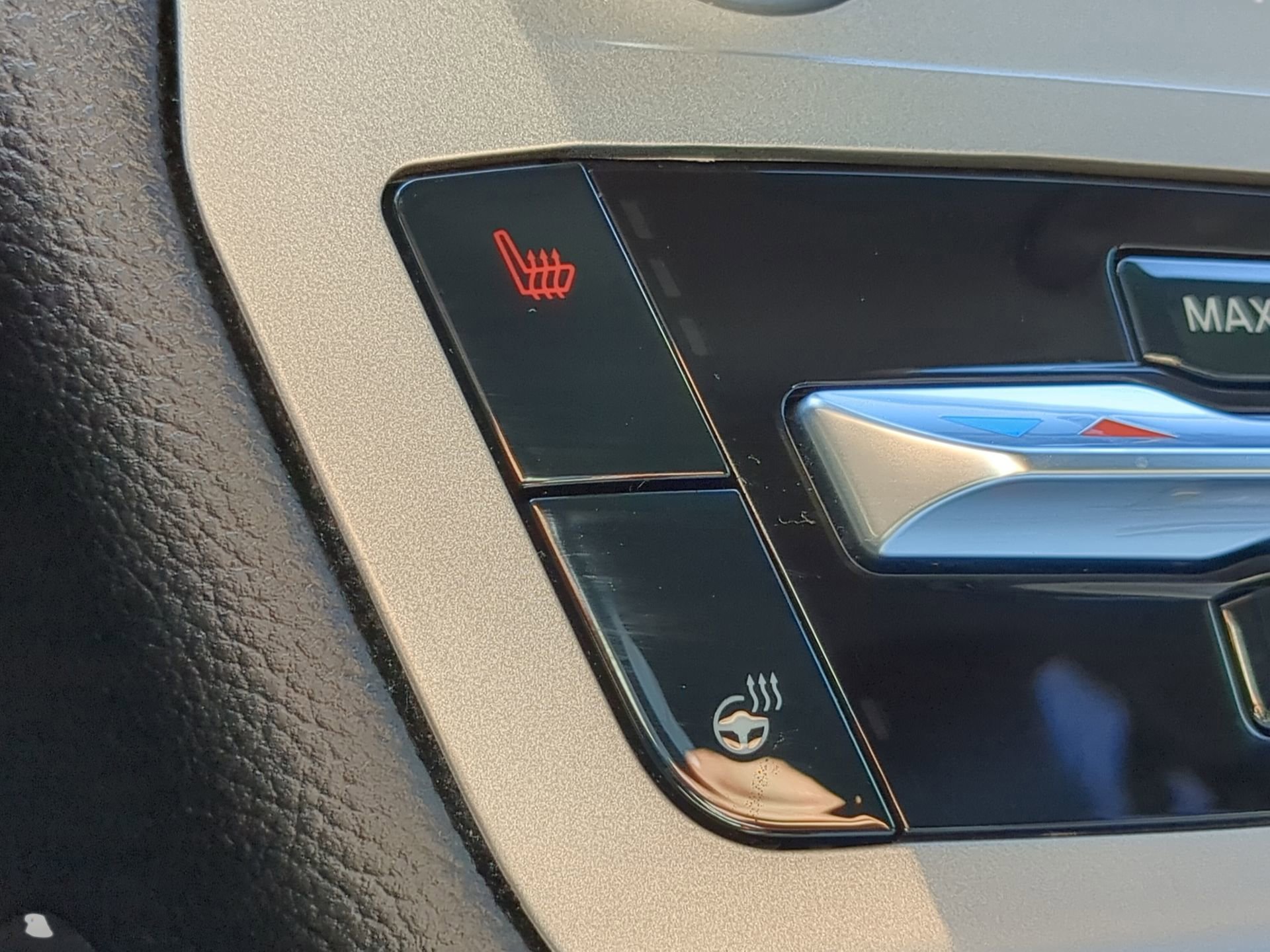 Certified 2022 Ford Explorer XLT w/ Equipment Group 202A image 55