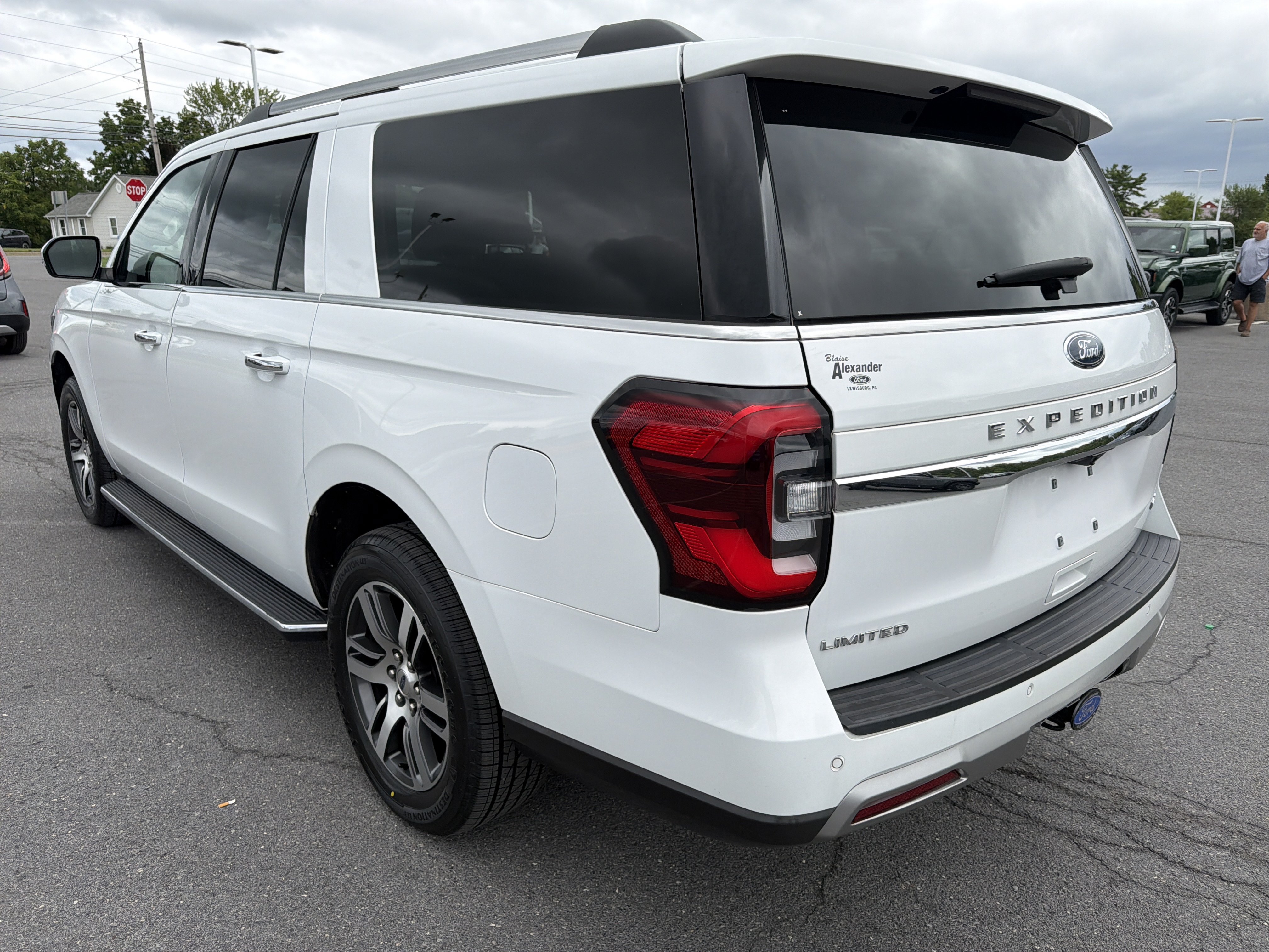 Certified 2022 Ford Expedition Max Limited AWD/4WD image 6