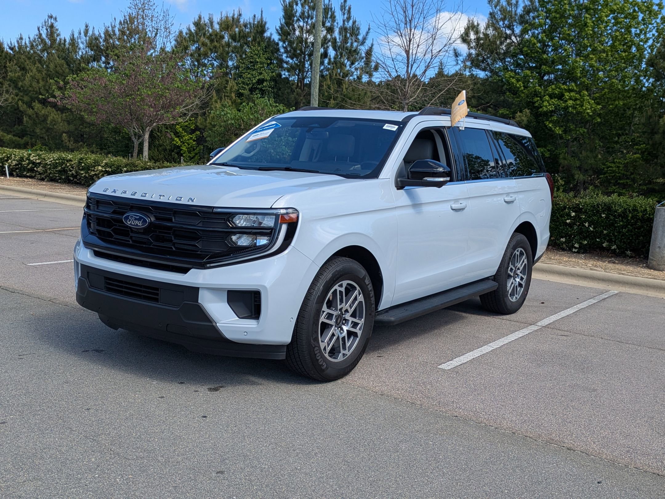 Certified 2025 Ford Expedition Active RWD image 8