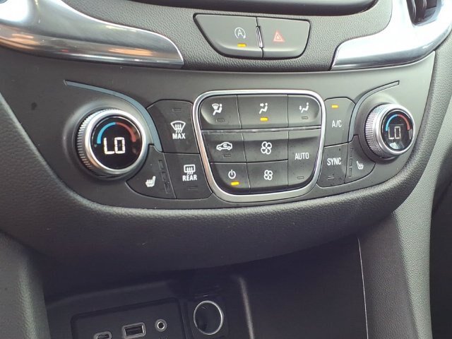 Used 2023 Chevrolet Equinox LT FWD image 27