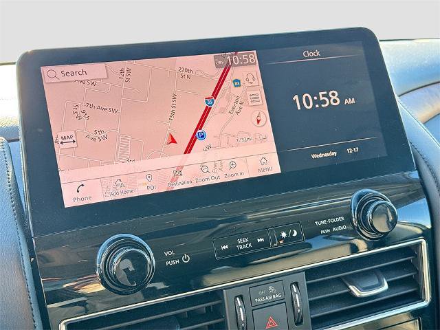 Used 2024 Nissan Armada SL image 11