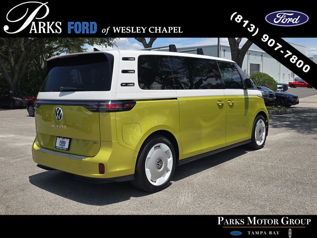Used 2025 Volkswagen ID. Buzz 1st Edition AWD/4WD image 4