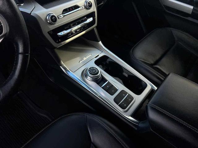 Certified 2022 Ford Explorer XLT w/ Equipment Group 202A image 13