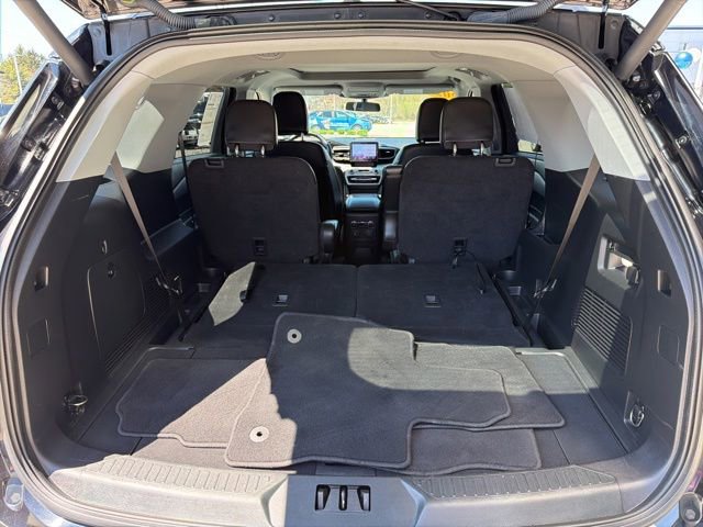 Certified 2022 Ford Explorer XLT w/ Equipment Group 202A AWD/4WD image 24