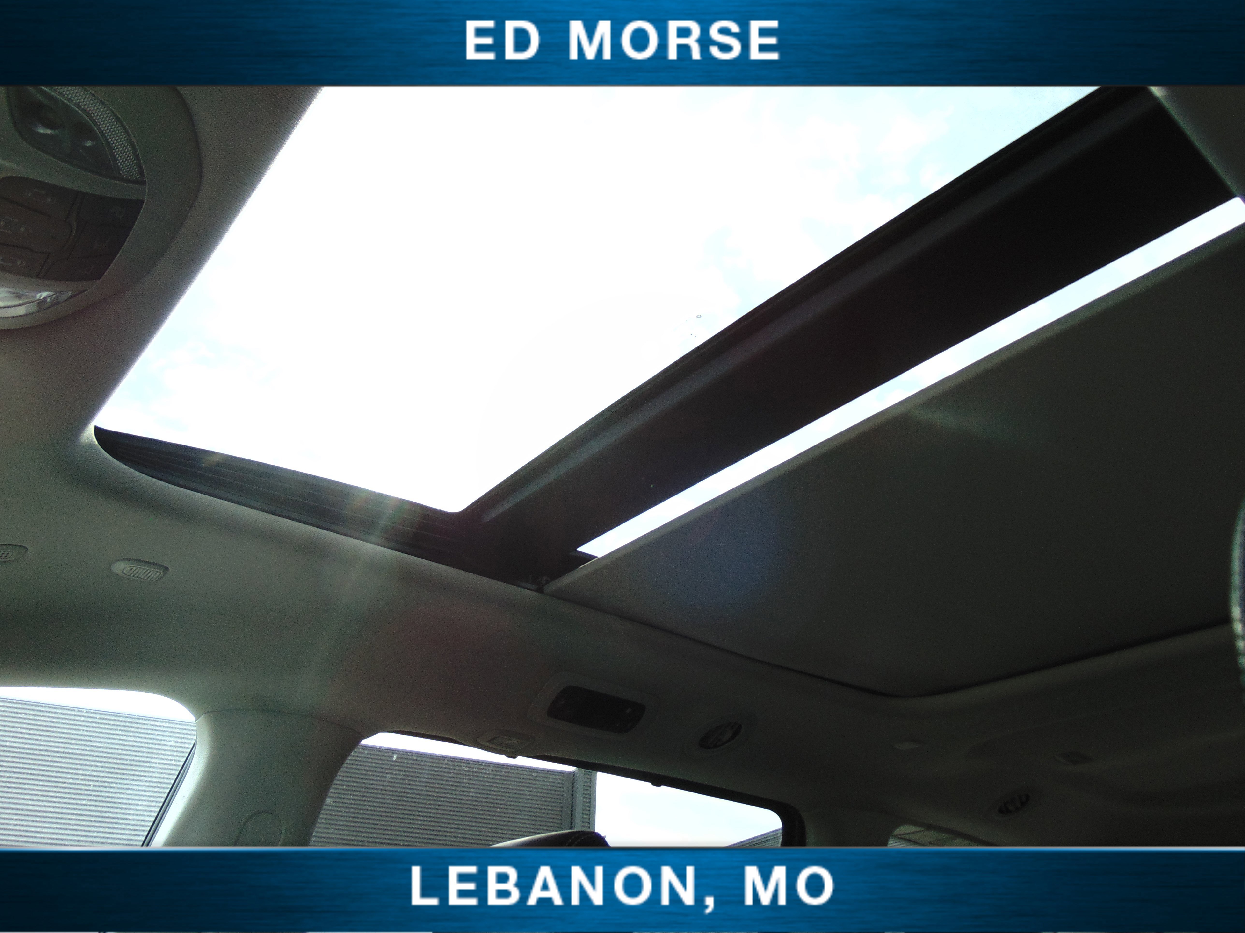 Used 2023 Chrysler Pacifica Limited image 28