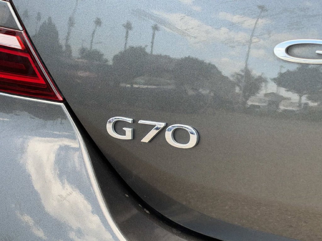 Used 2023 Genesis G70 2.0T w/ Sport Prestige Package RWD image 9