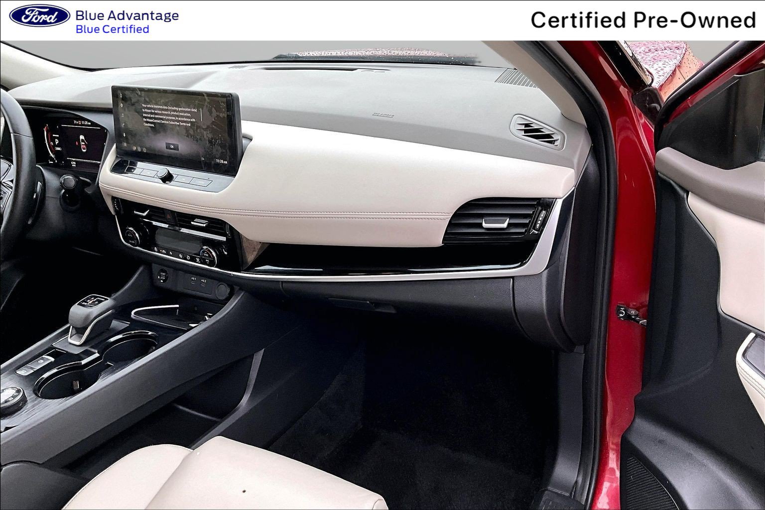 Used 2025 Nissan Rogue SL AWD/4WD image 21