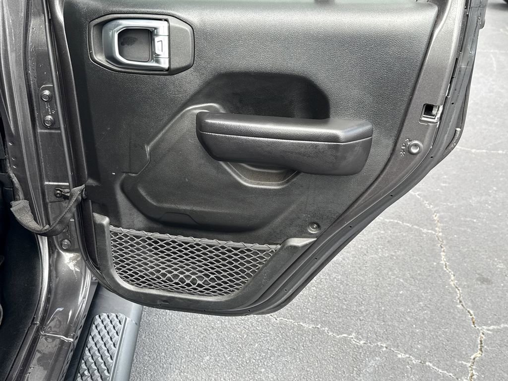 Used 2021 Jeep Gladiator Sport AWD/4WD image 16