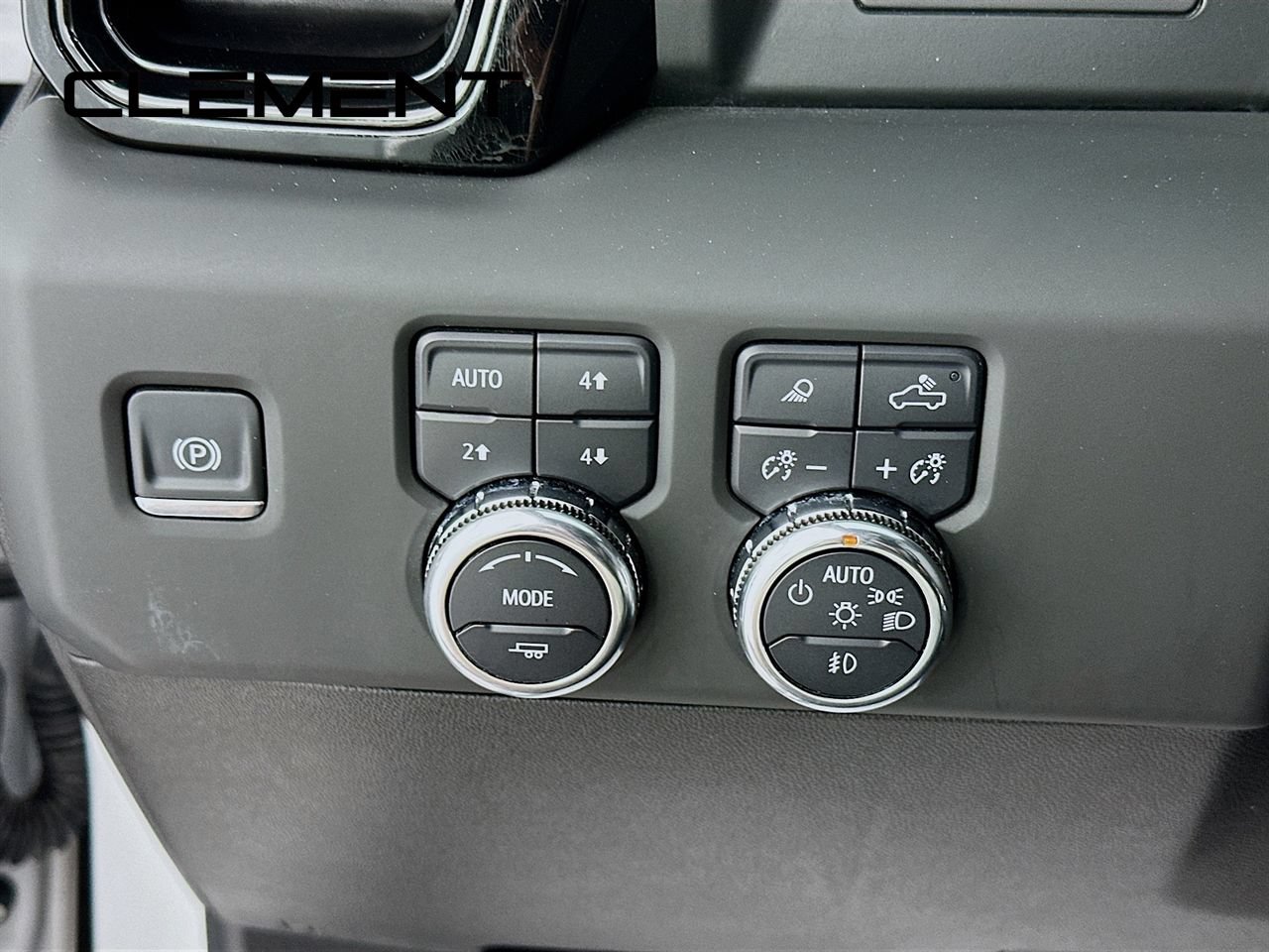 Used 2025 GMC Sierra 1500 AT4 AWD/4WD image 14