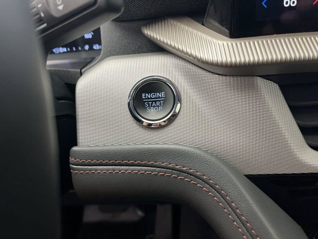 Certified 2025 Ford Explorer Active AWD/4WD image 22