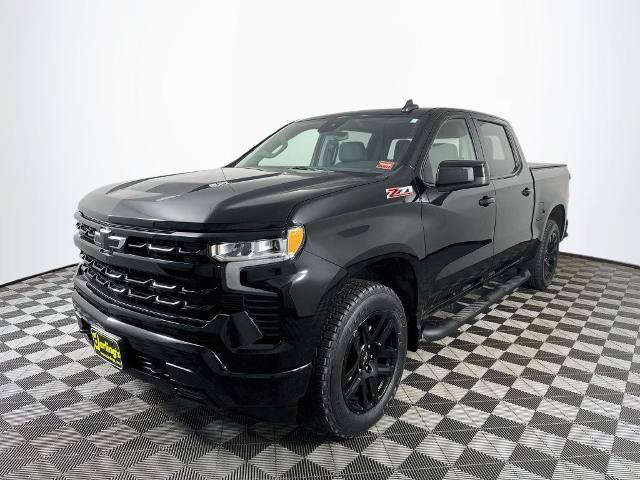 Used 2024 Chevrolet Silverado 1500 RST w/ Convenience Package II AWD/4WD image 3