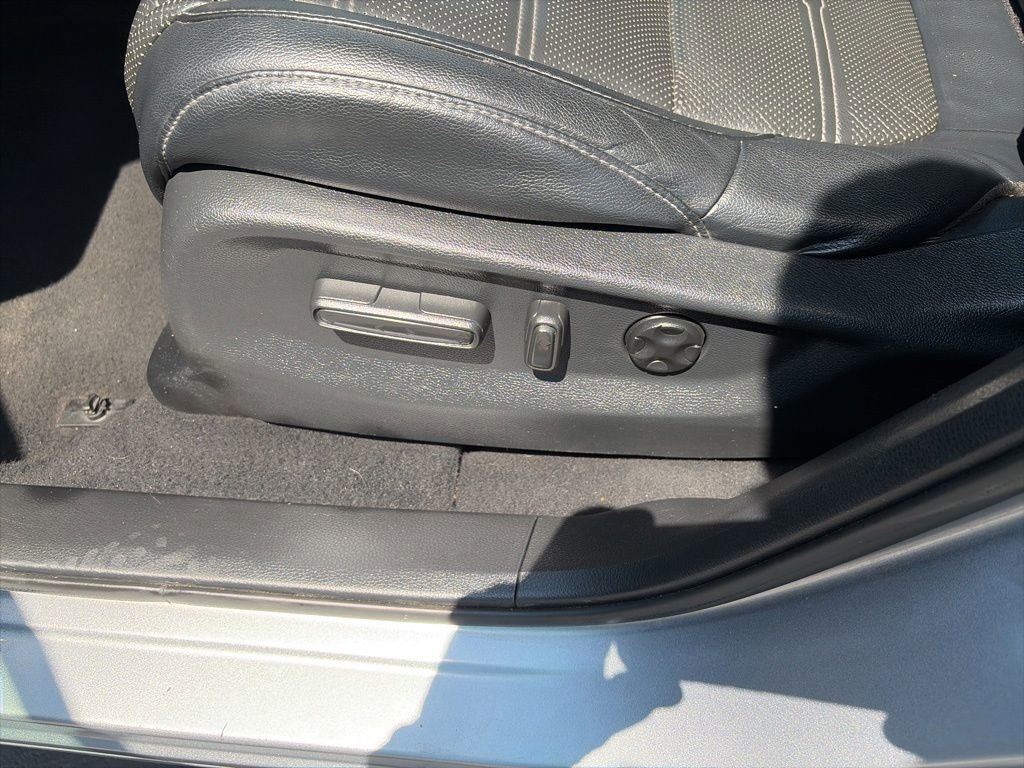 Used 2017 Honda CR-V EX-L image 18