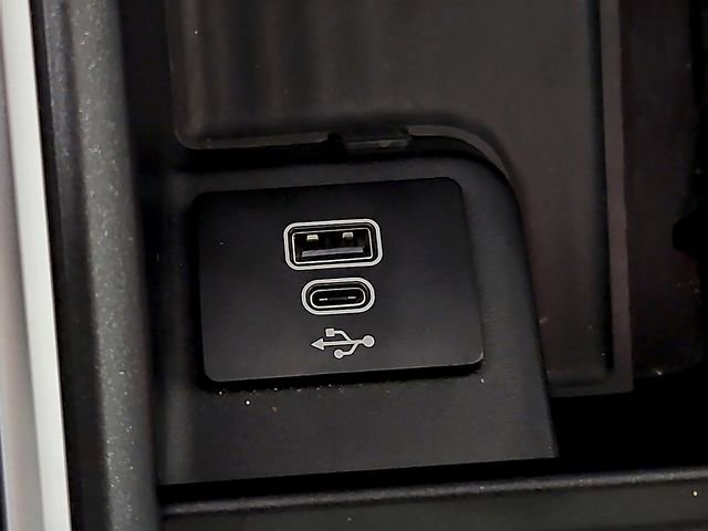 Certified 2025 Ford Expedition Active image 31