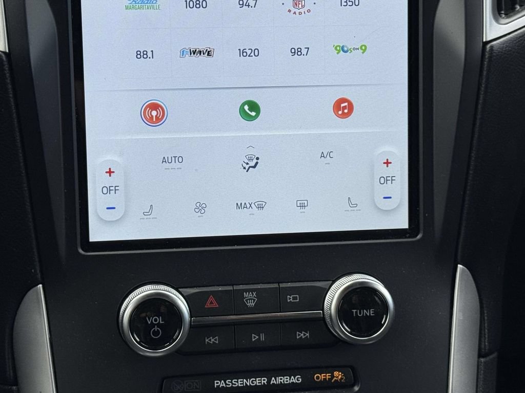 Certified 2024 Ford Edge ST-Line AWD/4WD image 5