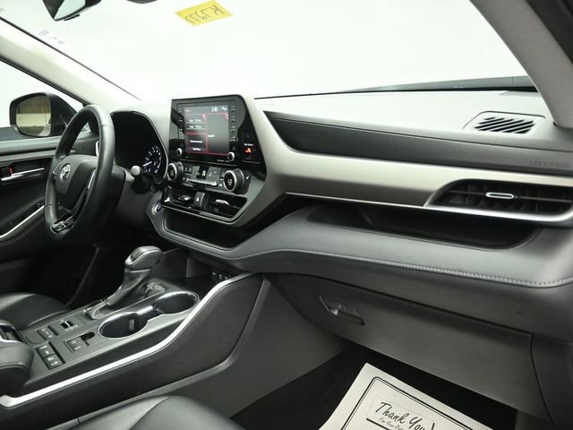 Used 2021 Toyota Highlander XLE AWD/4WD image 43