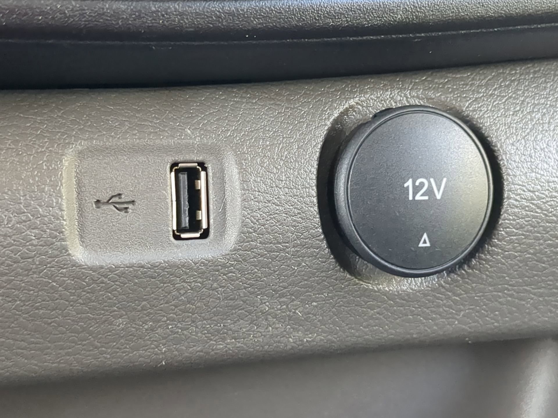 Certified 2024 Ford Transit 250 Low Roof w/ Exterior Upgrade Package image 51