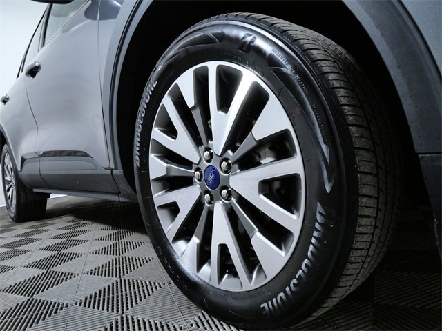 Certified 2022 Ford Escape Titanium w/ Class II Trailer Tow Package image 7