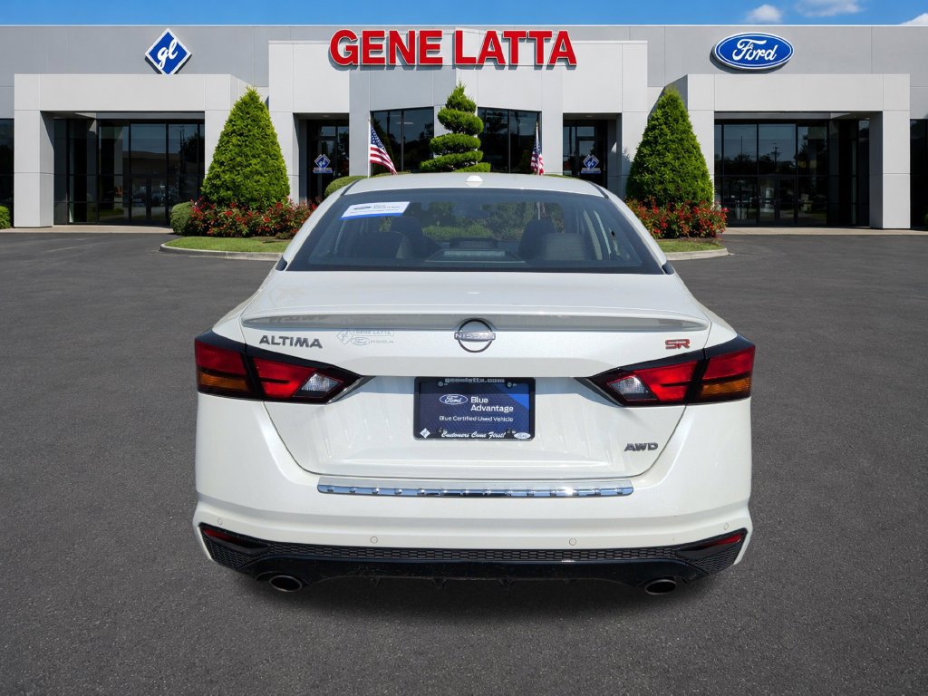 Used 2023 Nissan Altima 2.5 SR w/ SR Premium Package AWD/4WD image 15