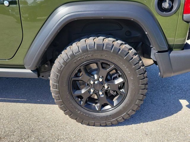 Used 2022 Jeep Wrangler Sport image 11