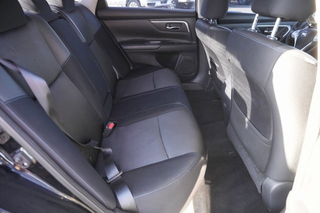 Used 2018 Nissan Altima 2.5 SR w/ Interior Lighting Package image 15